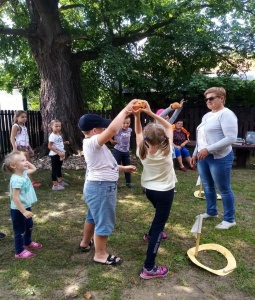 ТЮКОВСКИЕ КАНИКУЛЫ