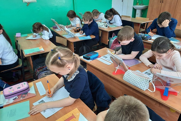 Рассвет в лесу