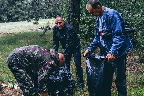 Ветераны убрали берег