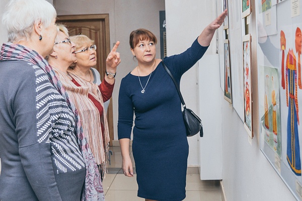 Выставка рисунков открыта!