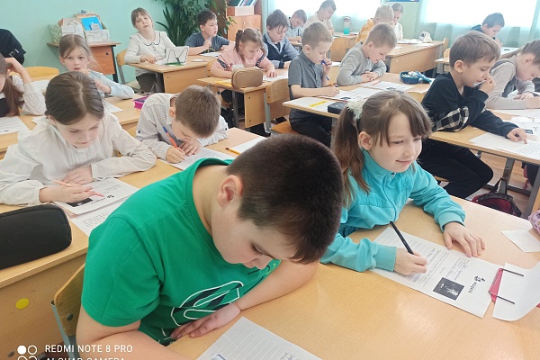 Рассвет в лесу