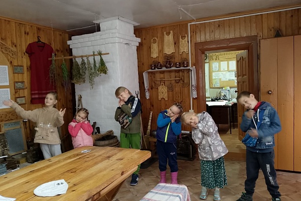 От крестьянского быта к медведю Мише: летний день в "Мещерском"