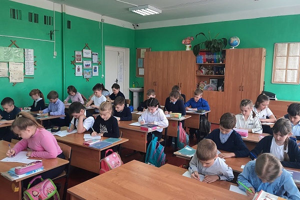 Контрольное списывание по теме: «Озеро Святое»