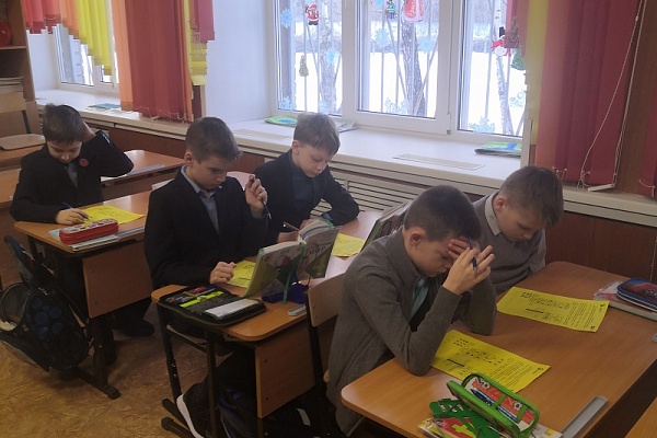 Младшие школьники узнали о растениях болот
