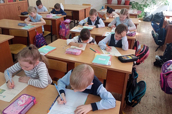 Рассвет в лесу