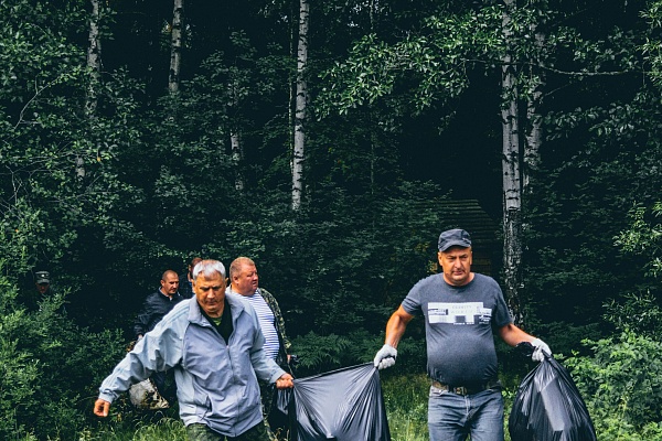 Ветераны убрали берег