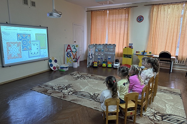   Дистанционное занятие «Плат узорный» для дошкольников