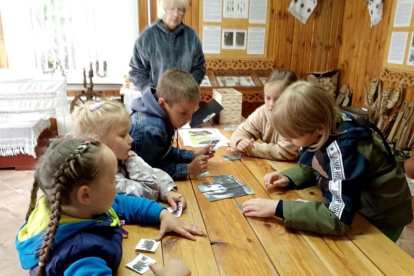 От крестьянского быта к медведю Мише: летний день в "Мещерском"