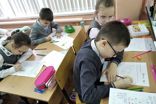 Младшие школьники узнали о растениях болот