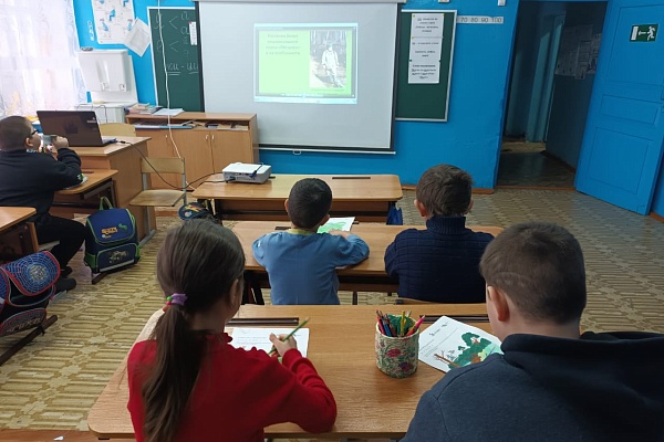 Младшие школьники узнали о растениях болот