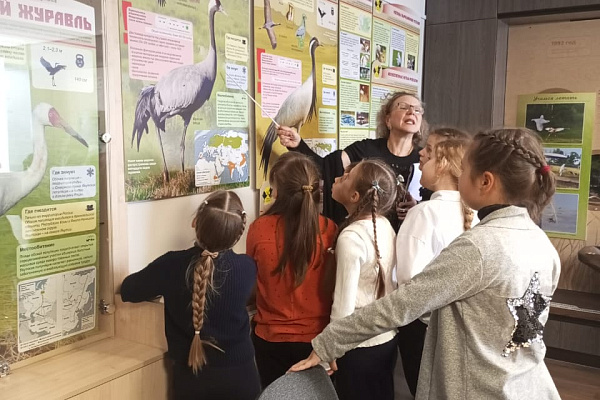 «Танец надежды»: Выставка о журавлях в Спас-Клепиках!
