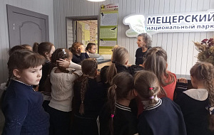 «Танец надежды»: Выставка о журавлях в Спас-Клепиках! «Танец надежды»: Выставка о журавлях в Спас-Клепиках!