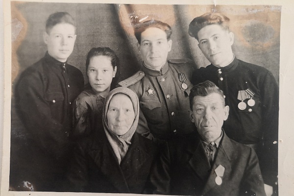 МОЕЙ СЕМЬИ ВОЙНА КОСНУЛАСЬ